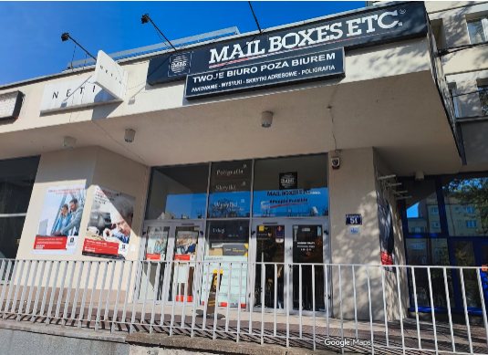 Вхід до Mail Boxes Etc. на вулиці Królewska 51
